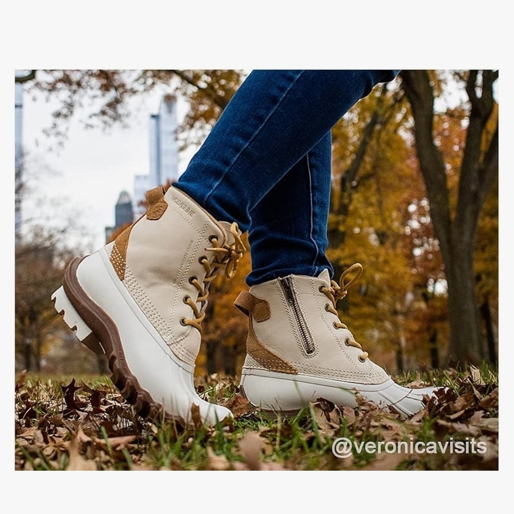 Wolverine Women's Cream and Brown Winter Boots - Picture 4 of 4